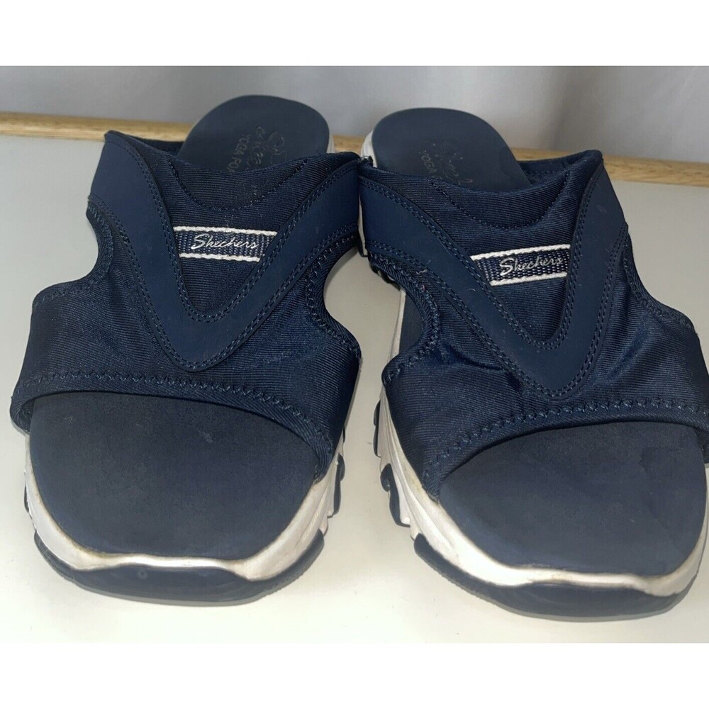 Skechers Yoga Foam Navy Blue/white Size 8 Woman’s Sandals Slip-on - Picture 2 of 9